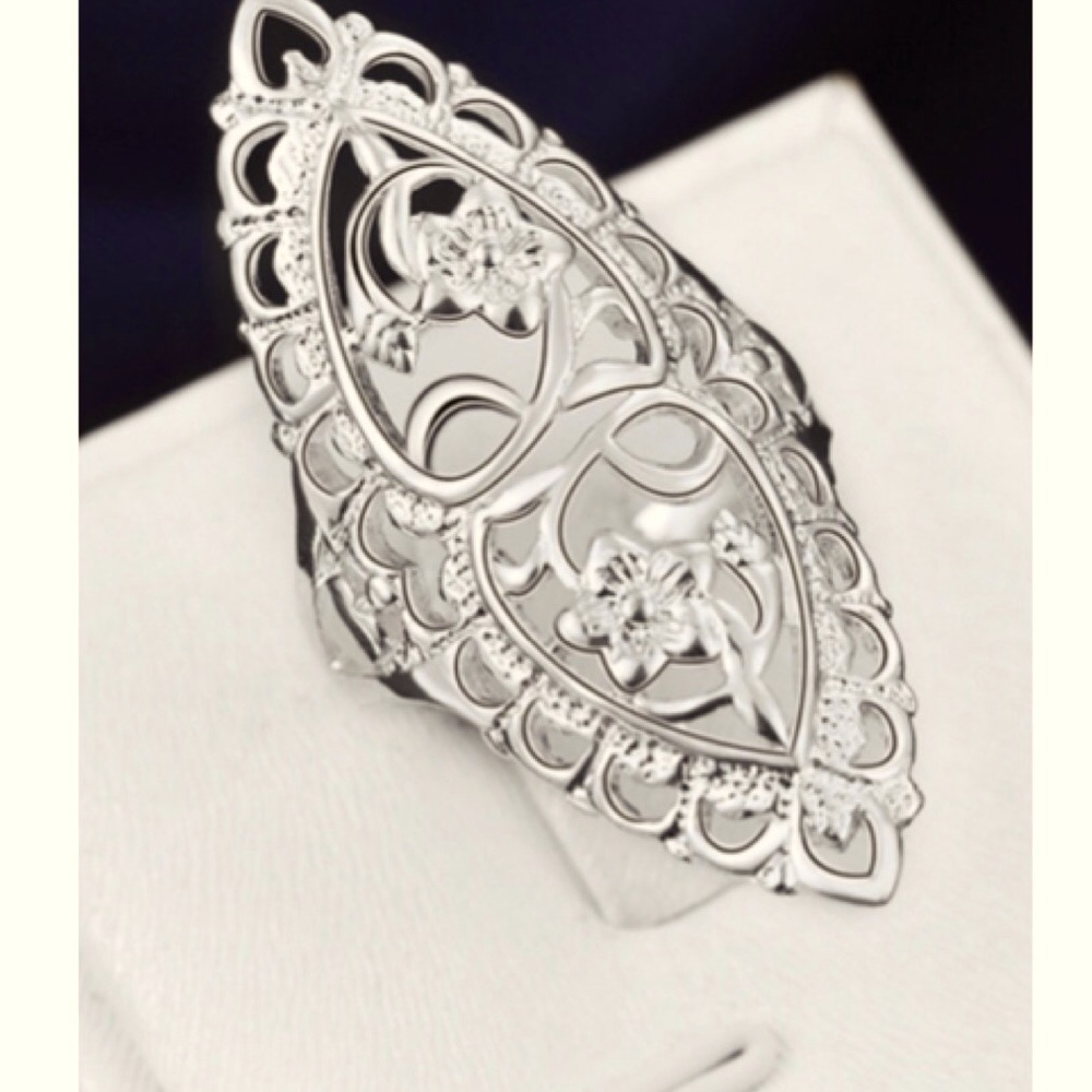 Beautiful floral silver full knuckle ring